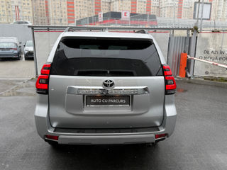 Toyota Land Cruiser Prado foto 6