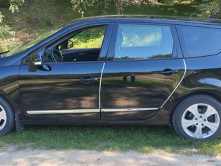 Renault Grand Scenic foto 3