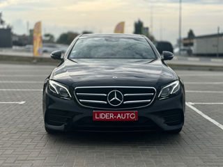 Mercedes E-Class foto 2