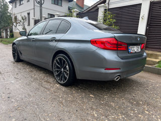 BMW 5 Series foto 3