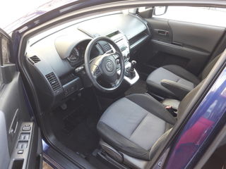 Mazda 5 foto 2