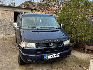 Volkswagen Caravelle foto 10