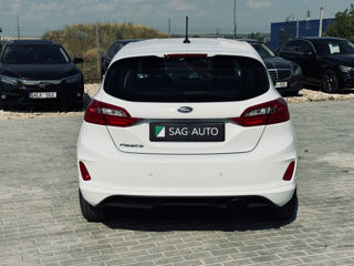 Ford Fiesta foto 11