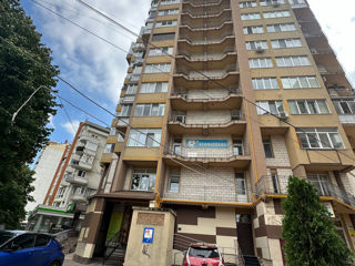 Apartament cu 2 camere, 79 m², Buiucani, Chișinău foto 10