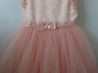 платье розового цвета на 1-1,5 года