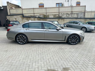 BMW 7 Series foto 8