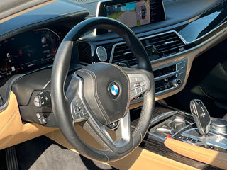 BMW 7 Series foto 7