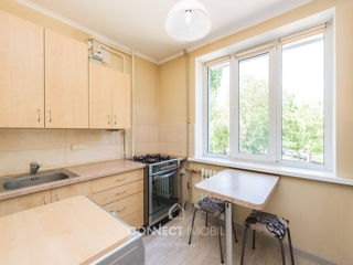 Apartament cu 3 camere, 70 m², Botanica, Chișinău foto 1