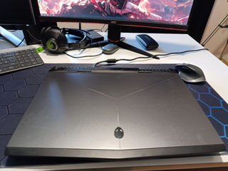 Alienware 17 R5 foto 1