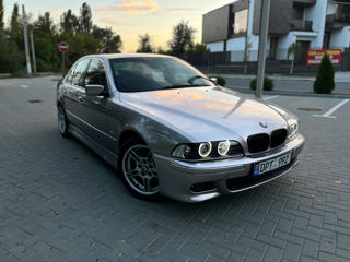 BMW 5 Series foto 2