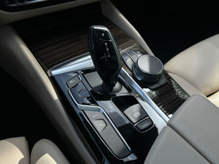 BMW 5 Series foto 16