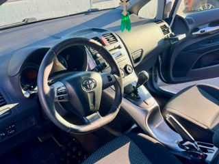 Toyota Auris foto 8