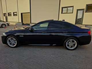 BMW 5 Series foto 4