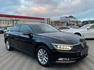 Volkswagen Passat foto 4