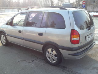 Opel Zafira foto 3