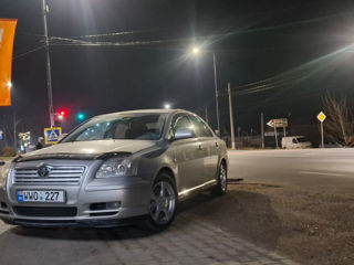 Toyota Avensis foto 5