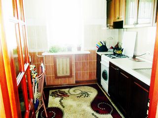 Ciocana, apartament cu 2 odai,Mircea cel Batrin --200 euro foto 3