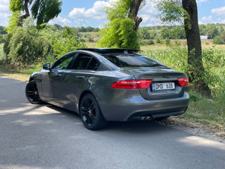 Jaguar XE foto 3