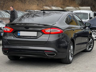 Ford Fusion foto 3