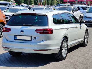 Volkswagen Passat foto 3