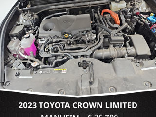 Toyota Crown foto 9