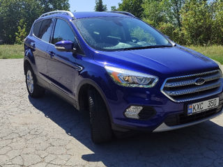 Ford Kuga foto 2