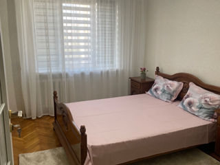 Apartament cu 2 camere, 60 m², Botanica, Chișinău foto 3