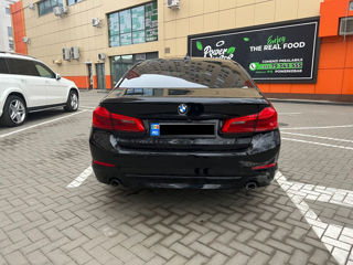 BMW 5 Series foto 2