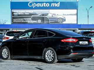 Ford Mondeo foto 2