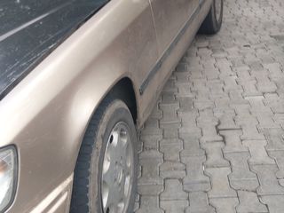 Mercedes Series (W124) foto 5