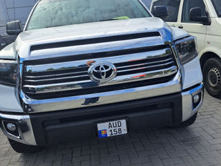 Toyota Tundra foto 2