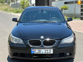 BMW 5 Series foto 3