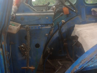 Vind tractor tot cu agregate 4500e pret fix . foto 2