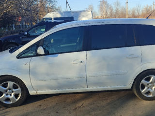 Opel Zafira foto 4