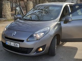 Renault Grand Scenic foto 8