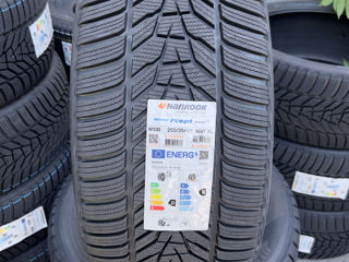 Anvelope iarna Hankook 255/35 R21 / зима 5800 - lei