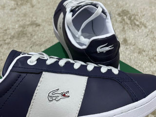 Lacoste foto 2