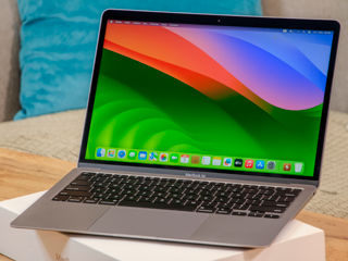 MacBook Air Retina 2020/ Core I3 1000NG4/ 8Gb Ram/ 256Gb SSD/ 13.3" Retina TrueTone!!