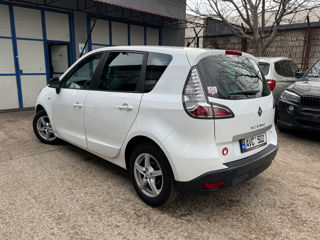 Renault Scenic foto 2