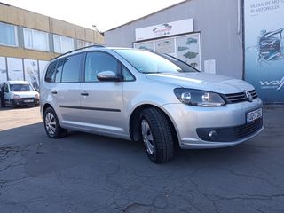 Volkswagen Touran foto 1