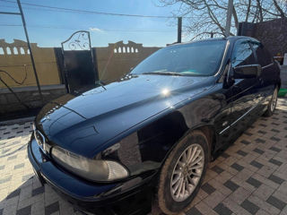 BMW 5 Series foto 4