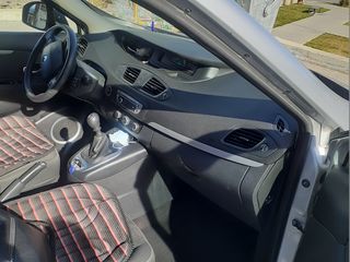 Renault Scenic foto 2