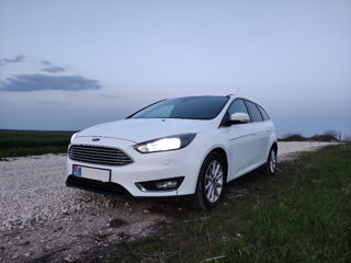 Dezmembrez ford focus 3