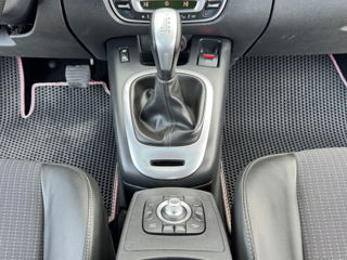 Renault Grand Scenic foto 15