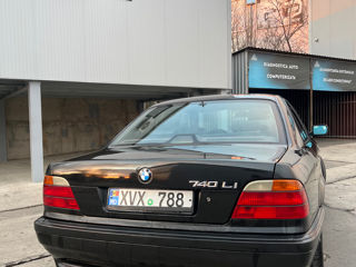 BMW 7 Series foto 3