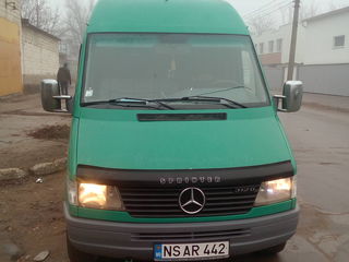 Mercedes Sprinter foto 1