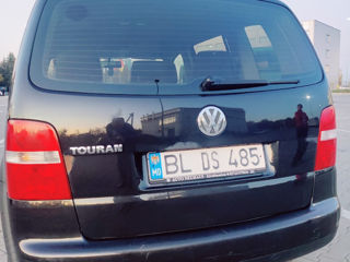 Volkswagen Touran foto 6