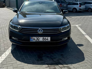 Volkswagen Passat foto 2