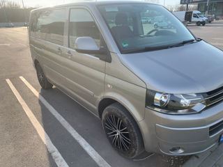 Volkswagen Caravelle foto 9