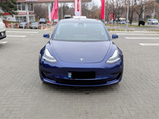 Tesla Model 3 foto 3